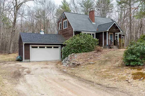 15 Moharimet Drive Madbury NH 03823