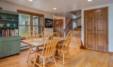 15 Moharimet Drive Madbury NH 03823