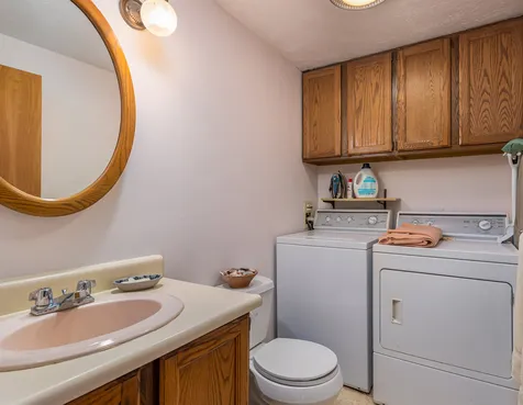 15 Moharimet Drive Madbury NH 03823