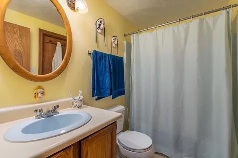15 Moharimet Drive Madbury NH 03823