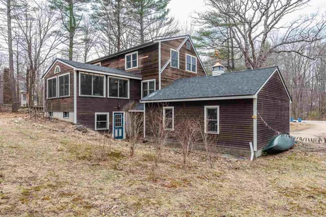 15 Moharimet Drive Madbury NH 03823
