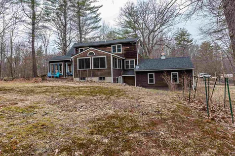 15 Moharimet Drive Madbury NH 03823