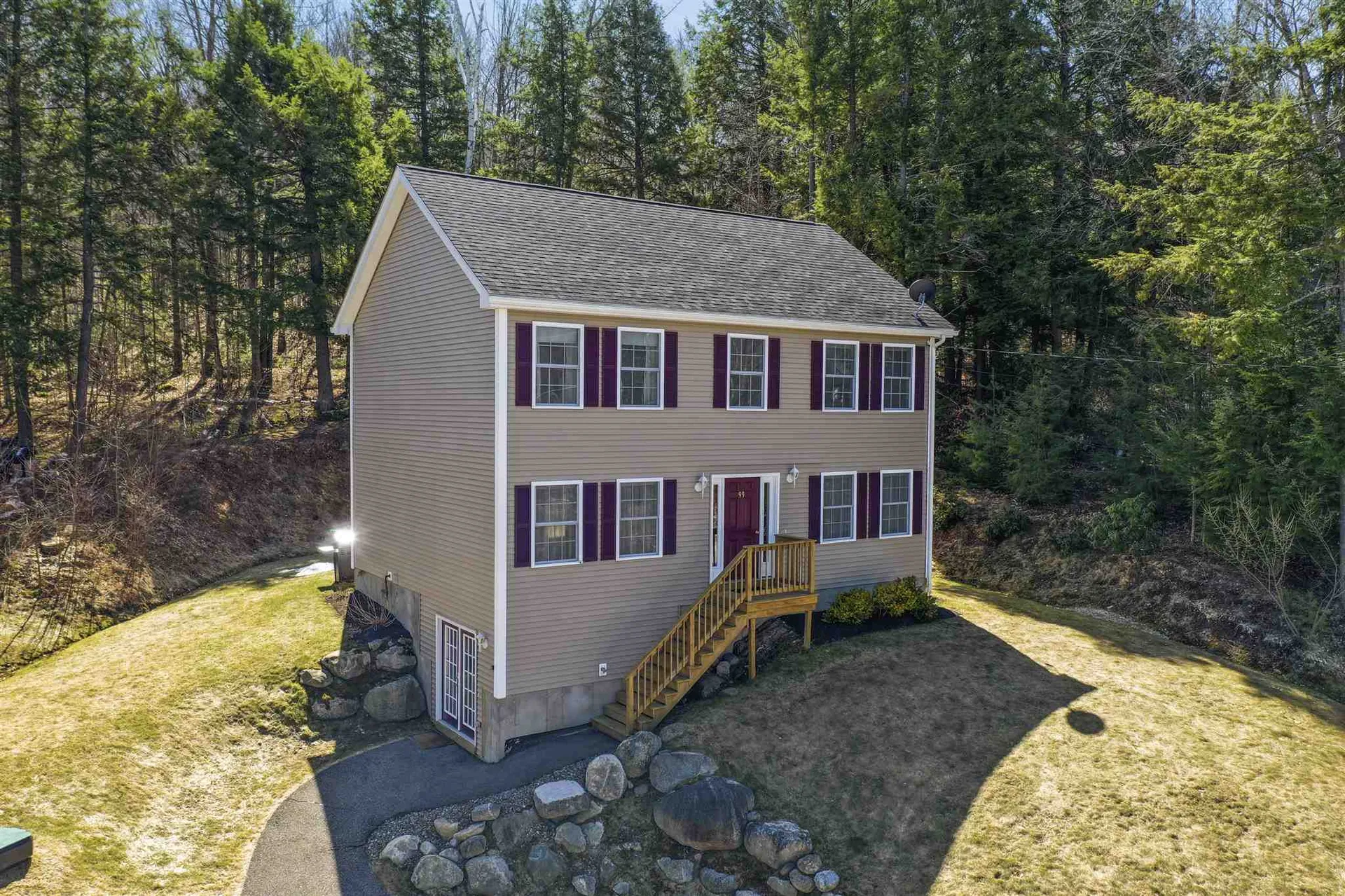 99 Robieson Drive Bristol NH 03222