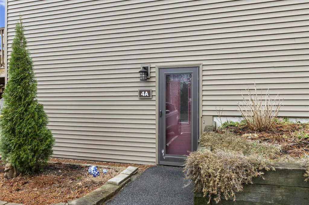 4a Bass Street Newmarket NH 03857