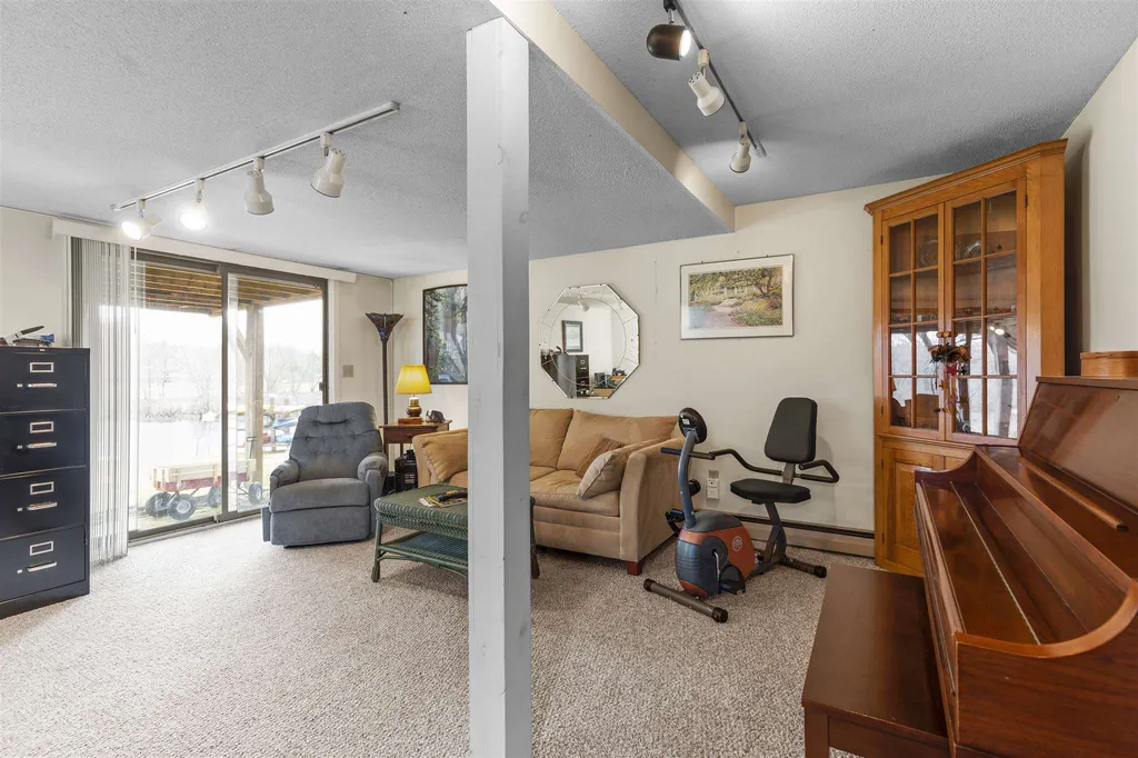 4a Bass Street Newmarket NH 03857