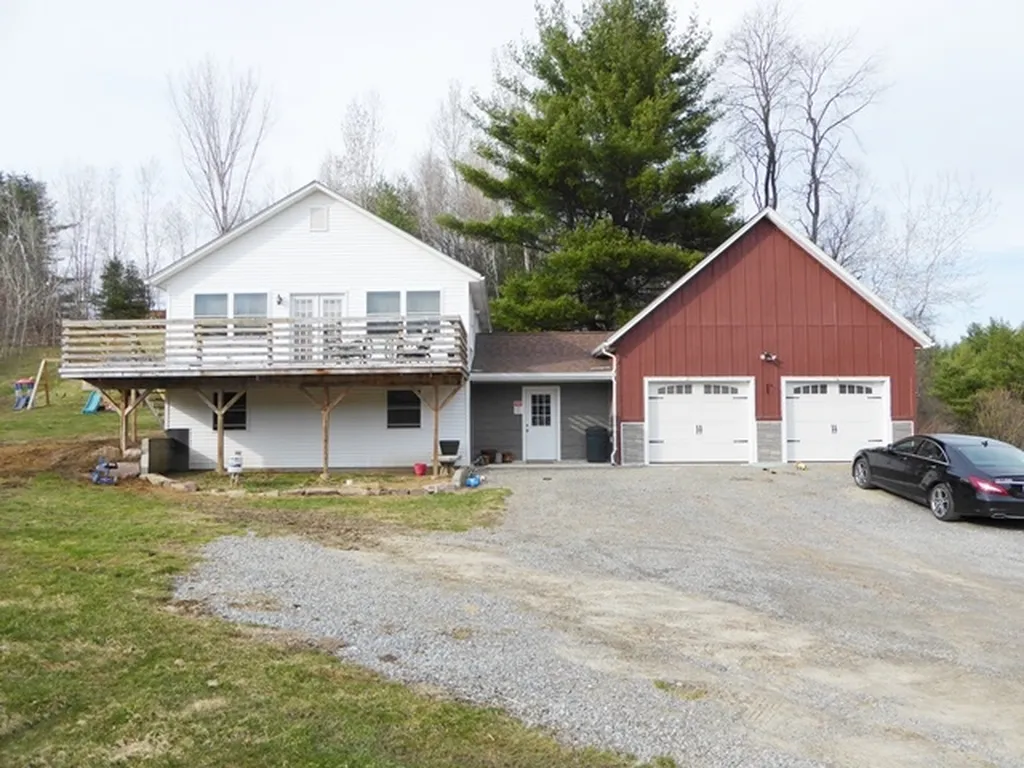 1527 Vt Route 105 Sheldon VT 05483