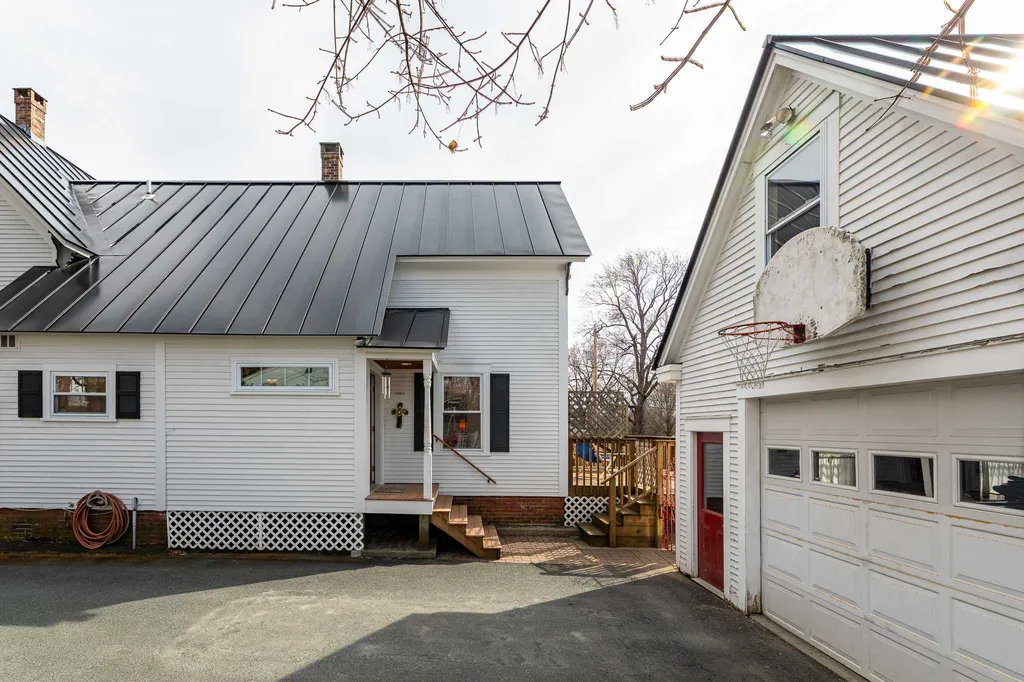 25 Dana Street Lebanon NH 03784