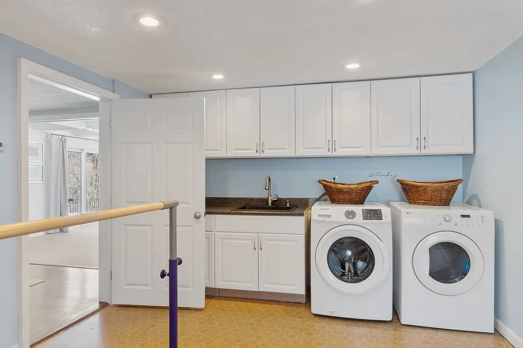 138 Maple Avenue Atkinson NH 03811
