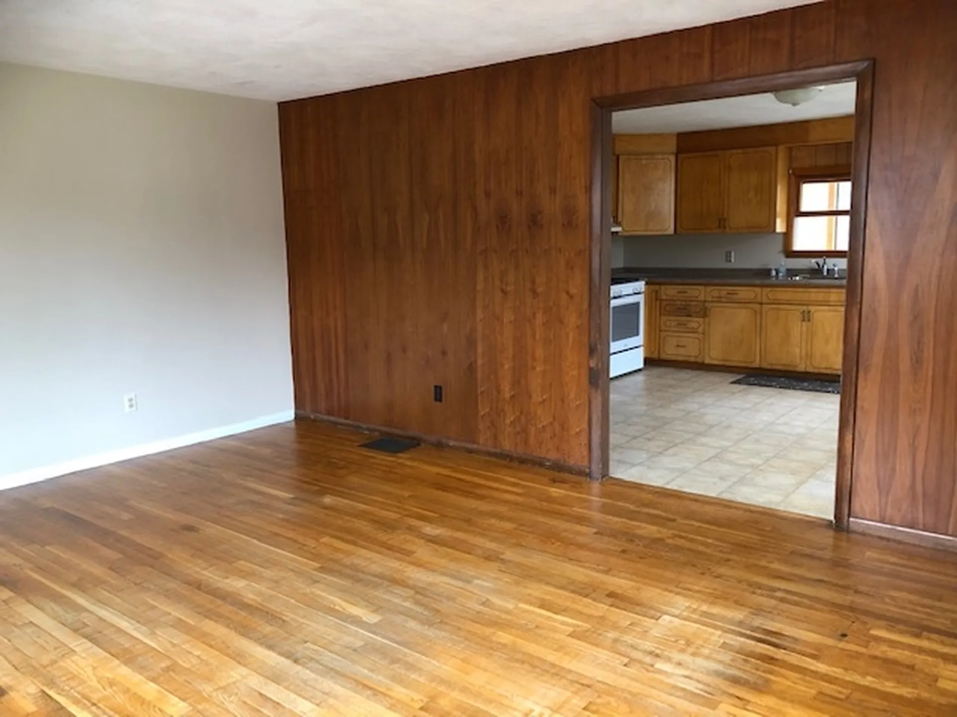 3 Walnut Avenue Hampton NH 03842
