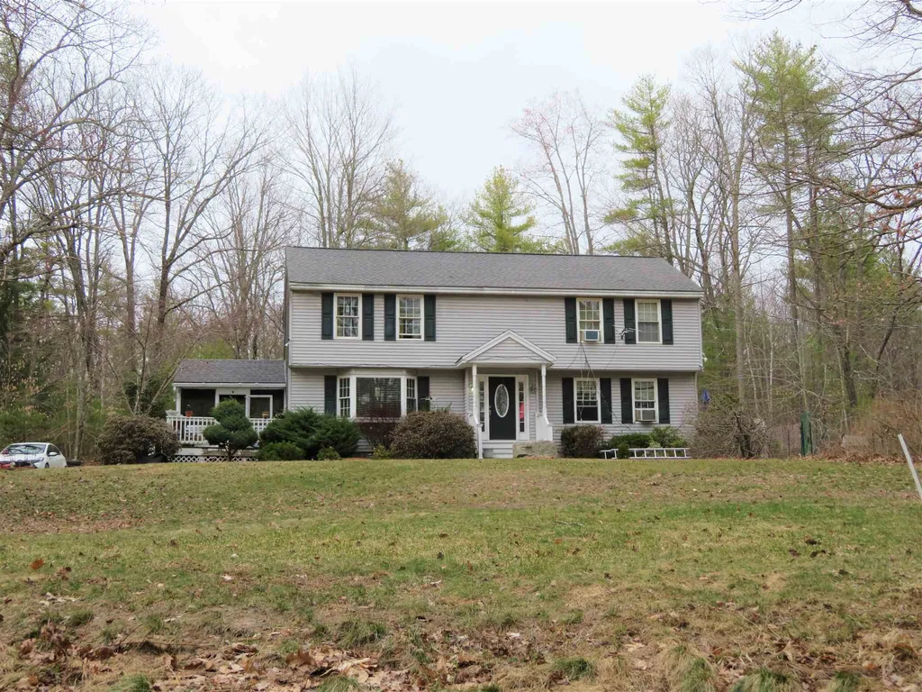 50-52 Mount Delight Road Allenstown NH 03275