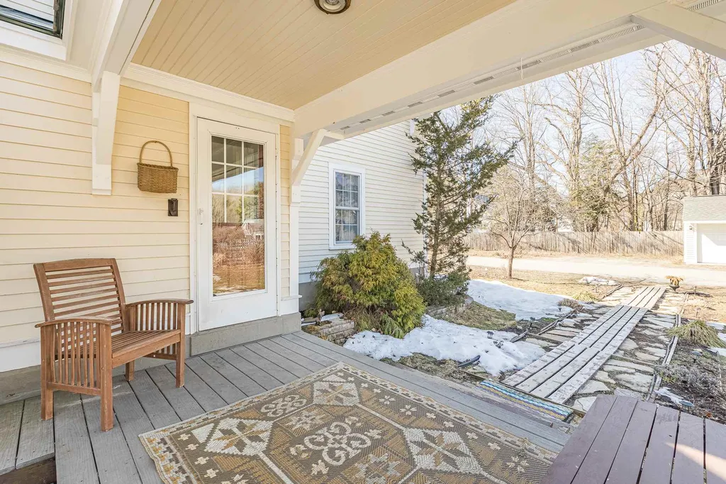22 Lary Lane Norwich VT 05055