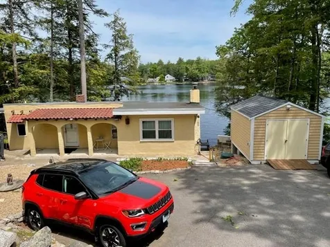 22 Hemlock Shore Drive Atkinson NH 03811