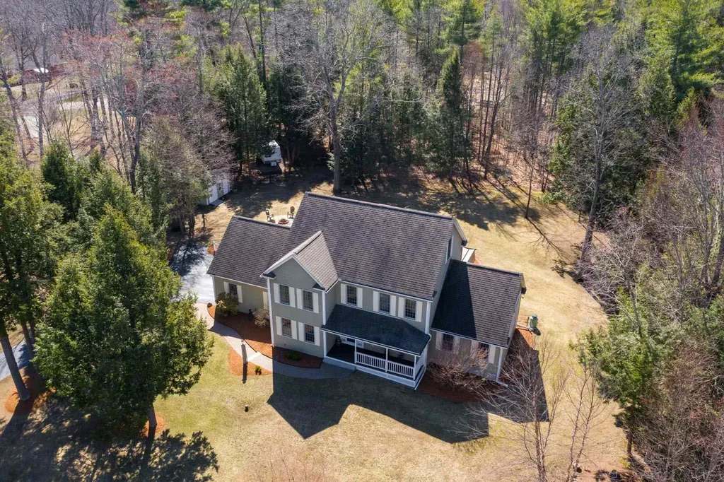 13 Harvest Way Newmarket NH 03857
