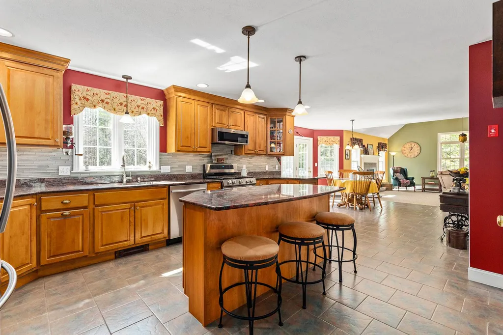 13 Harvest Way Newmarket NH 03857