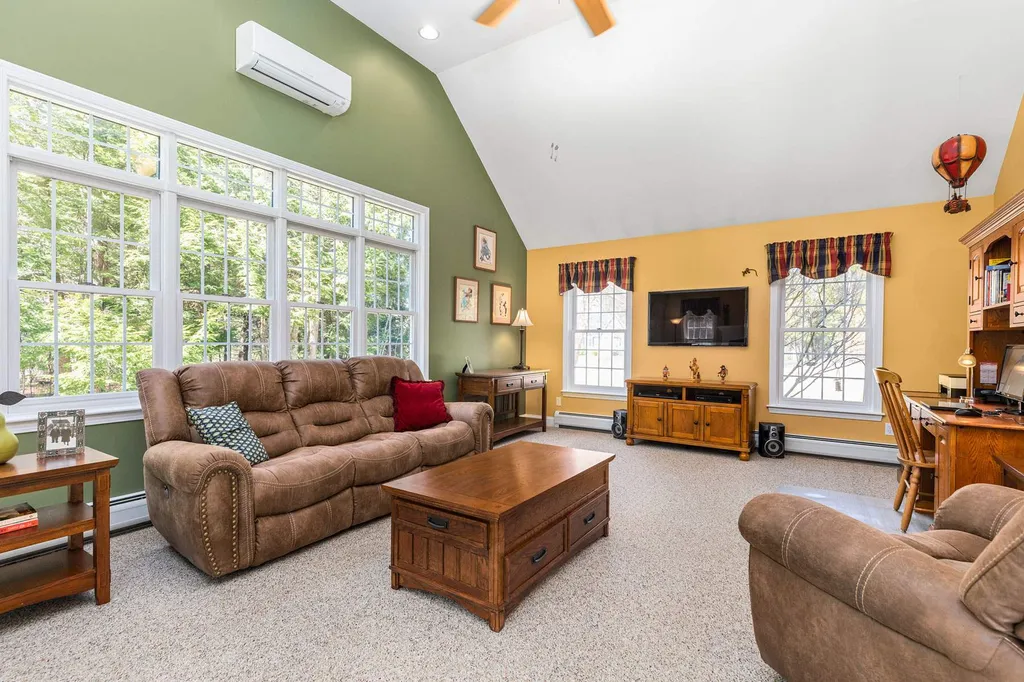 13 Harvest Way Newmarket NH 03857