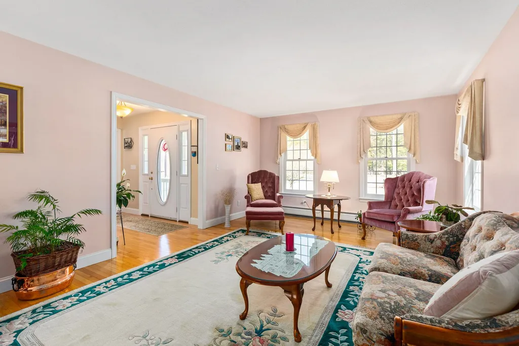 13 Harvest Way Newmarket NH 03857