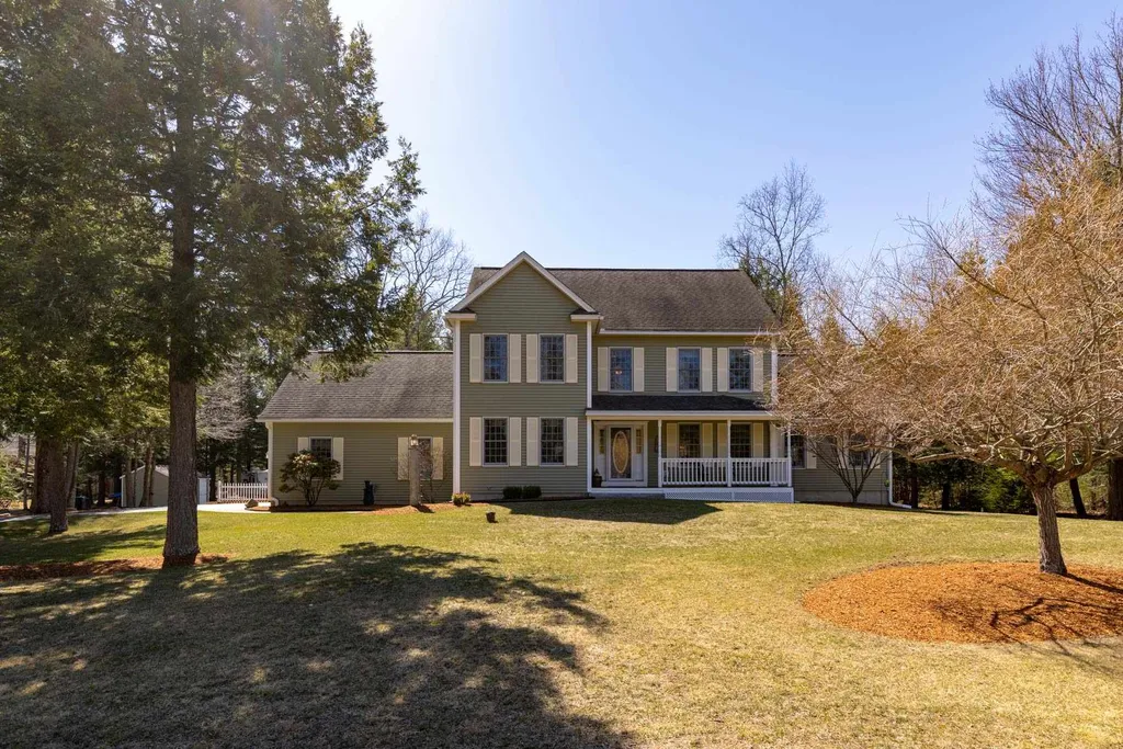 13 Harvest Way Newmarket NH 03857