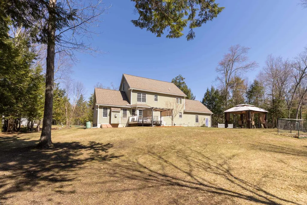 13 Harvest Way Newmarket NH 03857