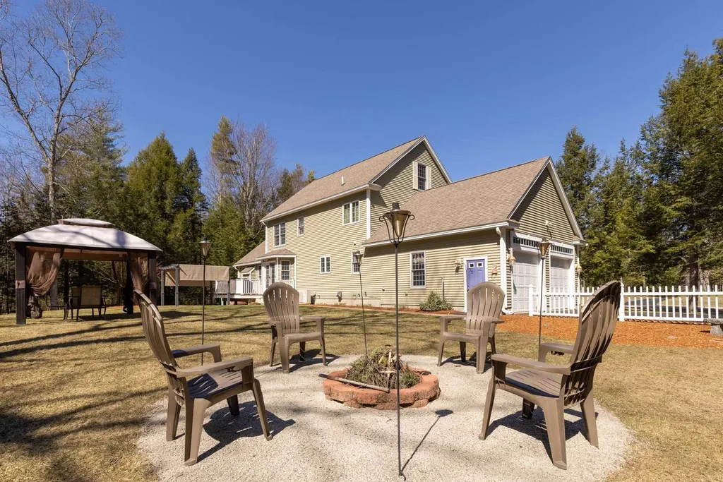 13 Harvest Way Newmarket NH 03857