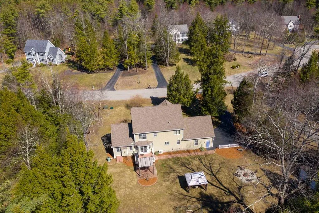 13 Harvest Way Newmarket NH 03857