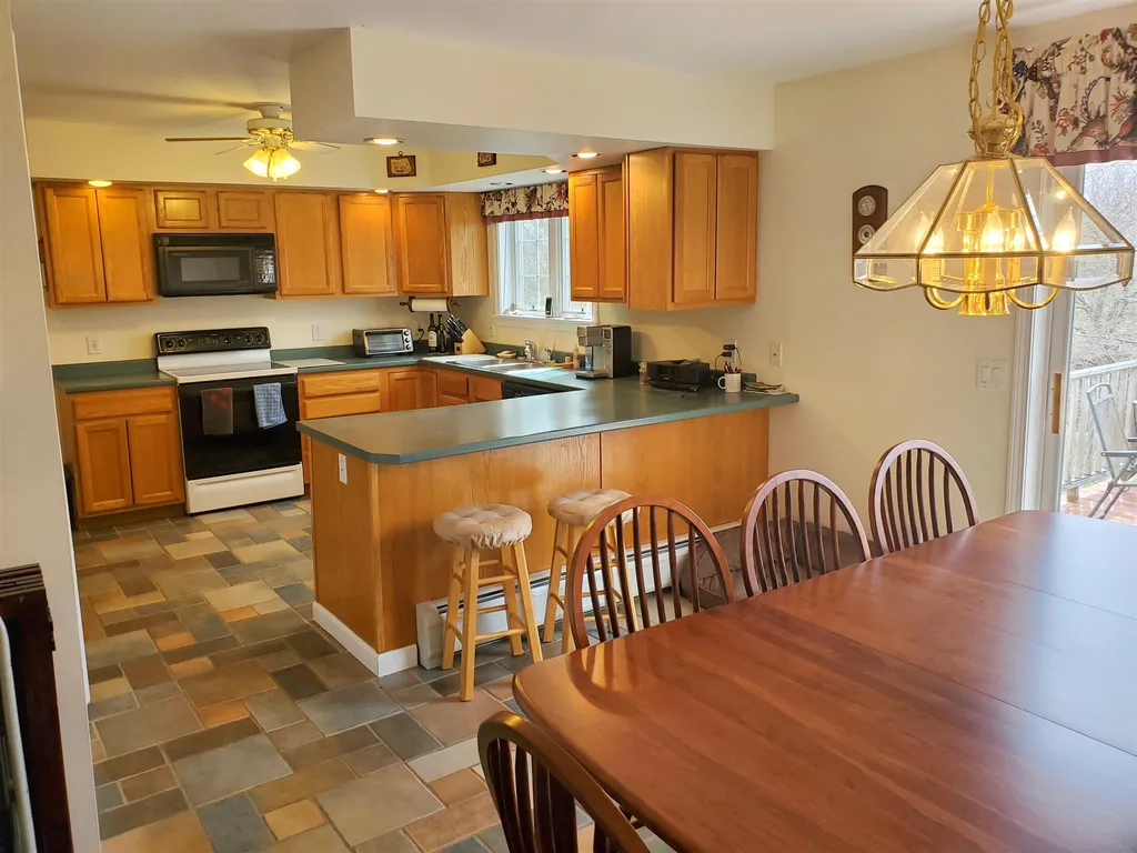 18 Brewster Heights Wolfeboro NH 03894