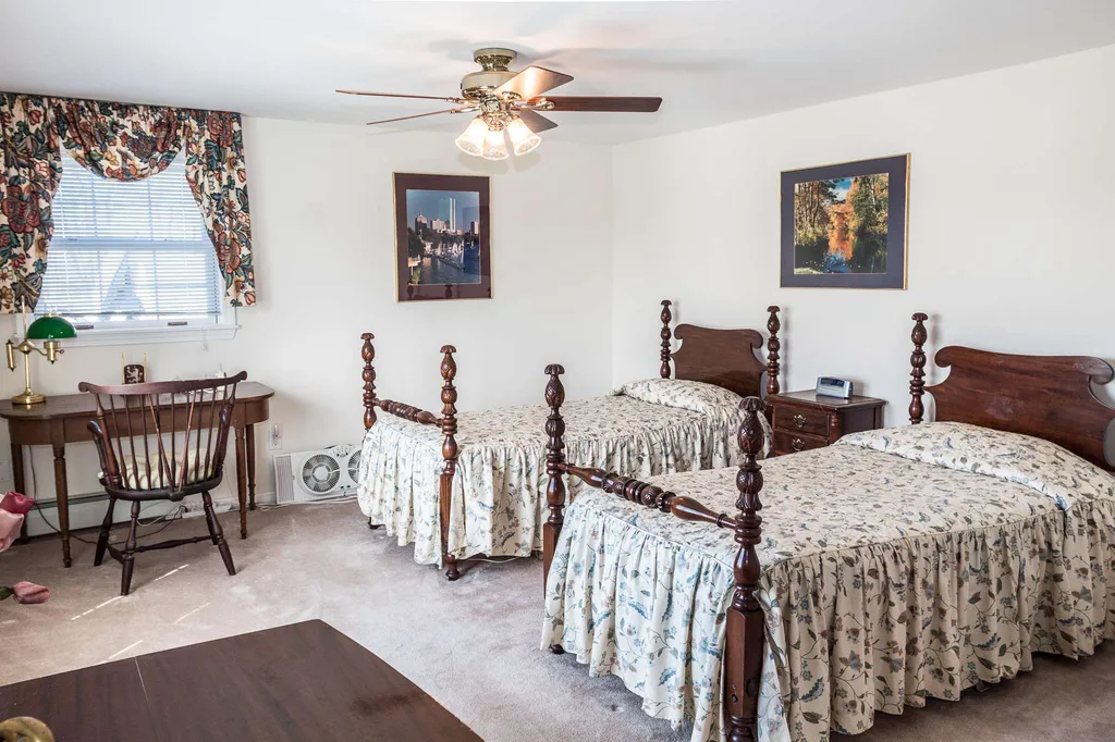 18 Brewster Heights Wolfeboro NH 03894