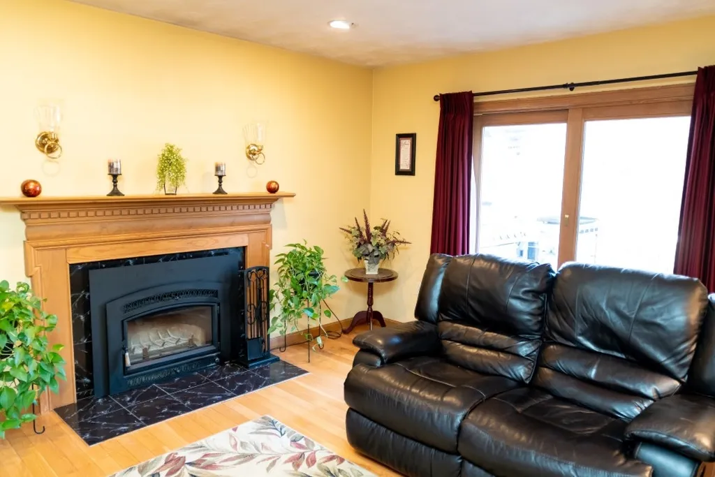 11 Blue Fox Road Salem NH 03079