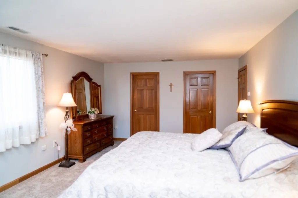 11 Blue Fox Road Salem NH 03079