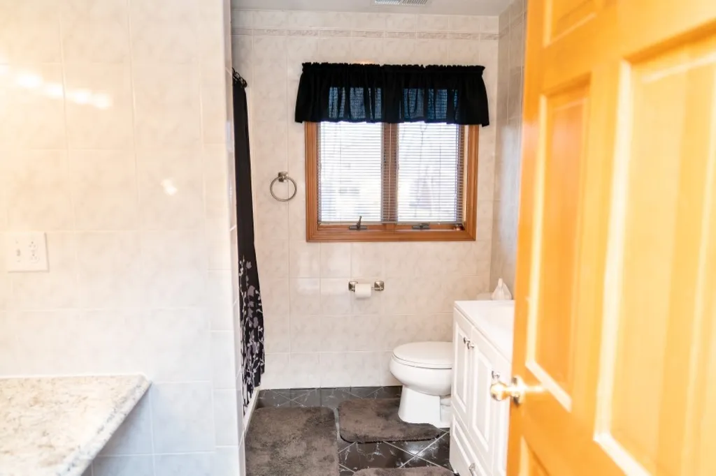 11 Blue Fox Road Salem NH 03079