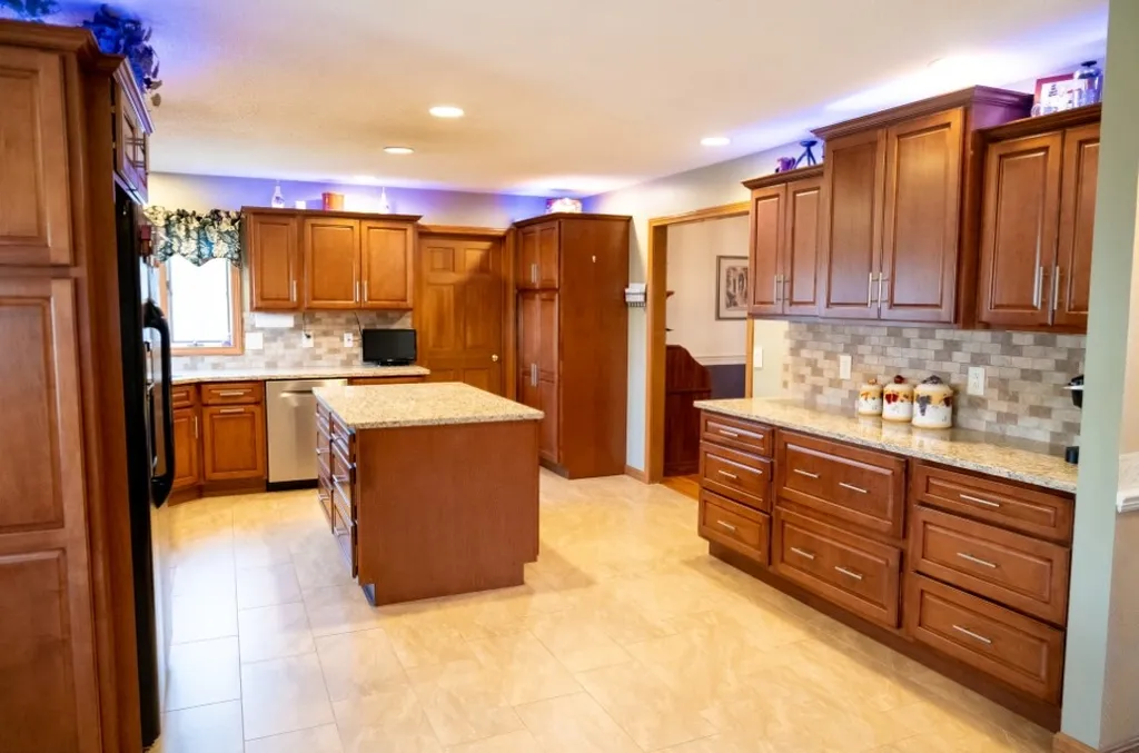 11 Blue Fox Road Salem NH 03079