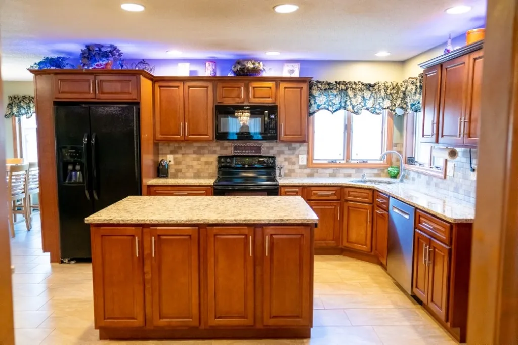 11 Blue Fox Road Salem NH 03079
