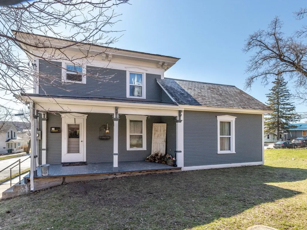 8 East Street Vergennes VT 05491