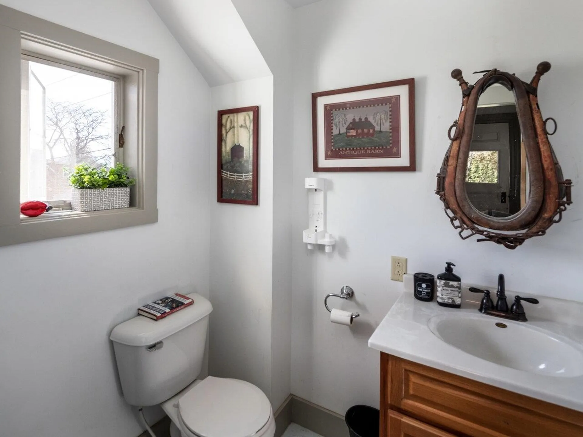 8 East Street Vergennes VT 05491