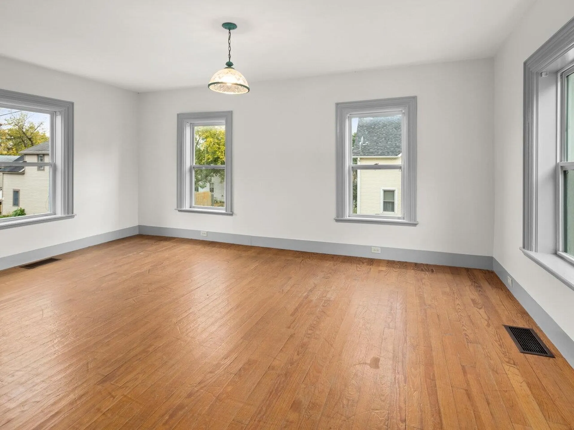 8 East Street Vergennes VT 05491