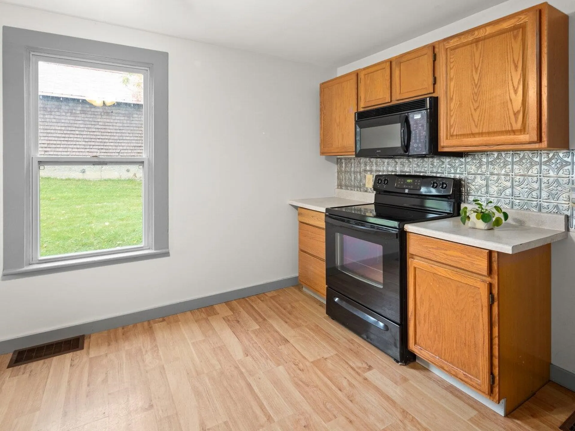 8 East Street Vergennes VT 05491