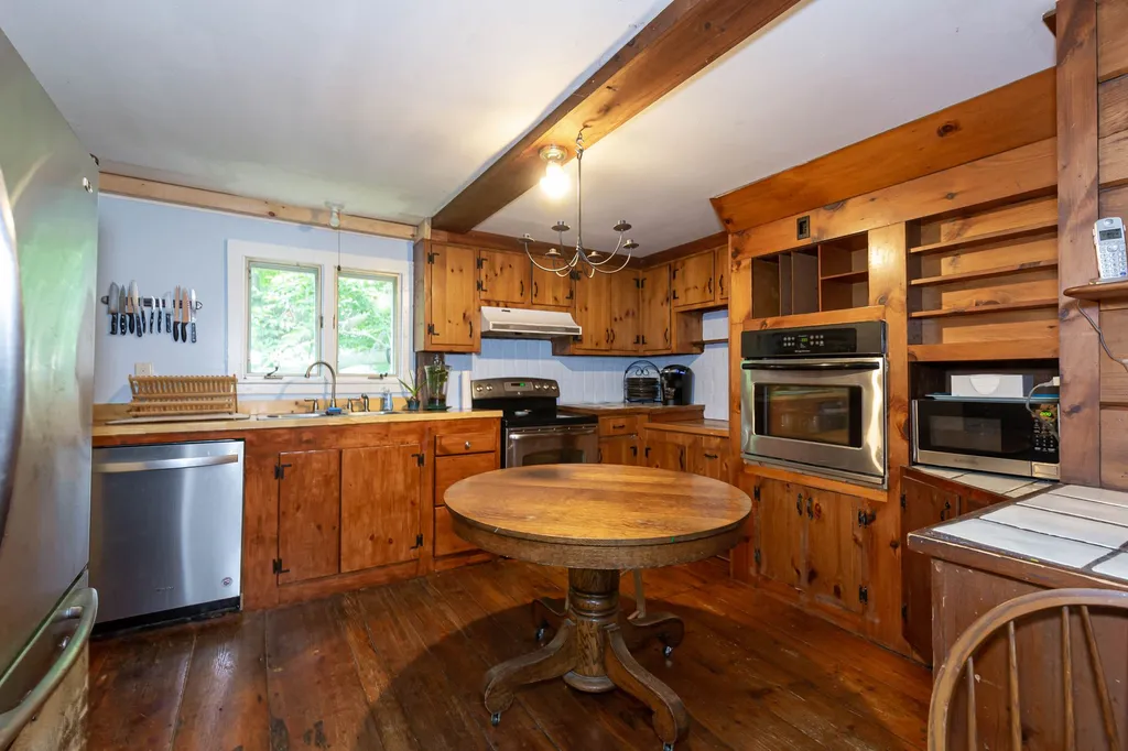 676 Abbot Hill Road Wilton NH 03086
