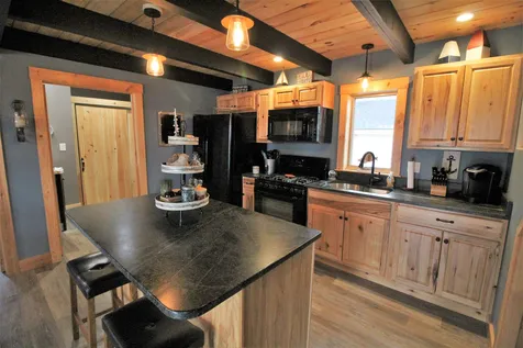 13 Fox Road Middleton NH 03887