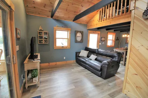 13 Fox Road Middleton NH 03887