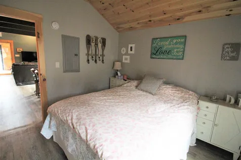 13 Fox Road Middleton NH 03887
