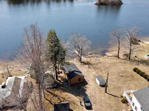 13 Fox Road Middleton NH 03887