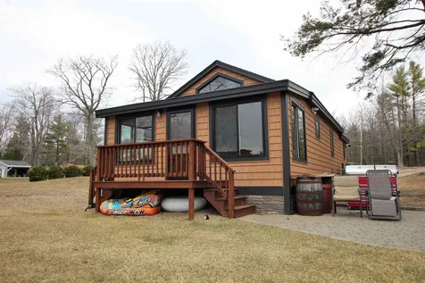 13 Fox Road Middleton NH 03887