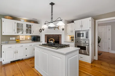 38 Mckone Lane Dover NH 03820