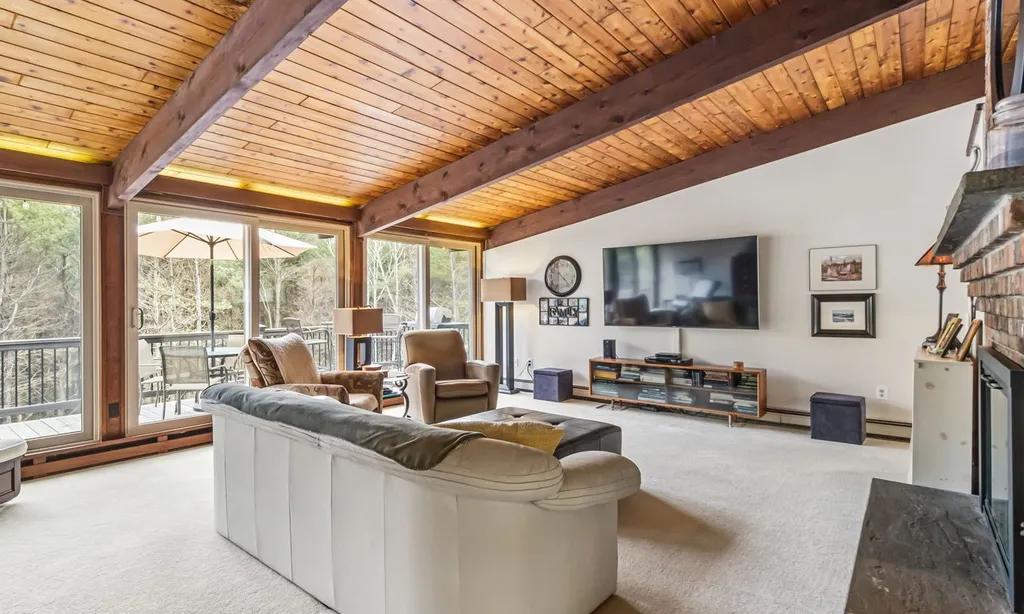44 Sprucewood Drive Gilford NH 03249