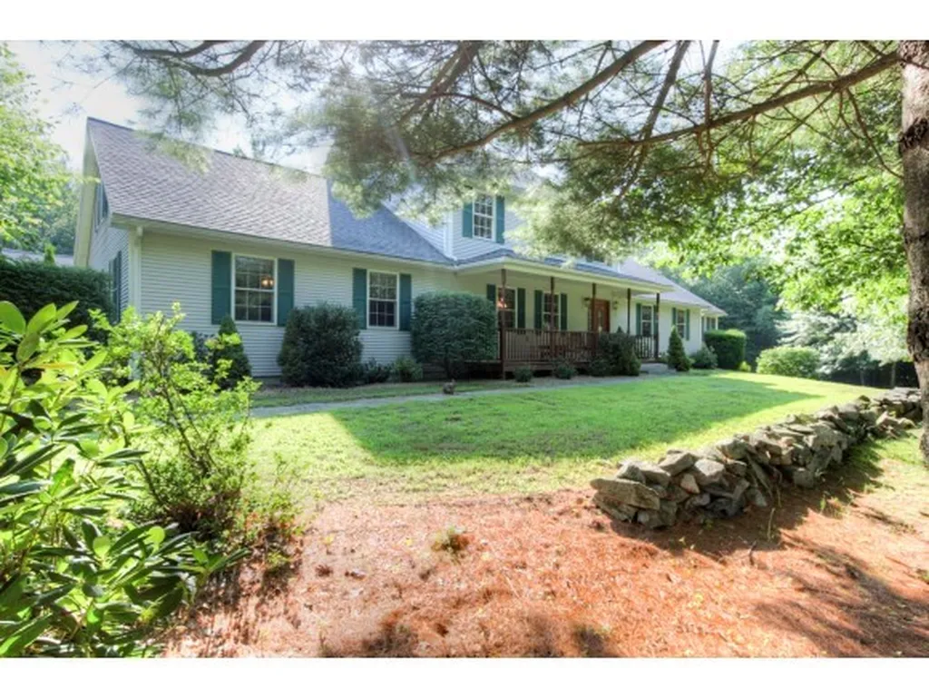 74 Curtisville Road Concord NH 03301