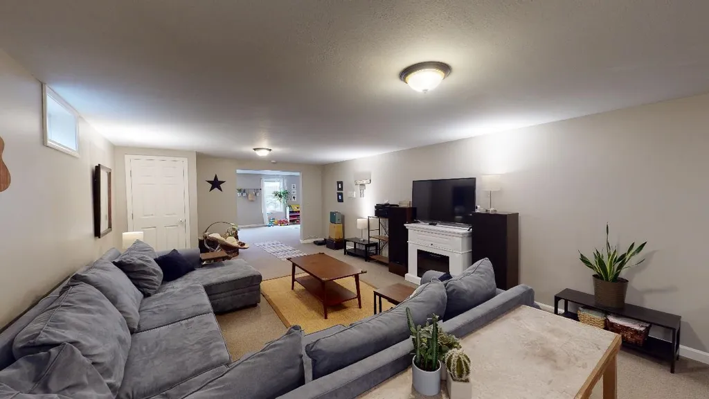 74 Curtisville Road Concord NH 03301