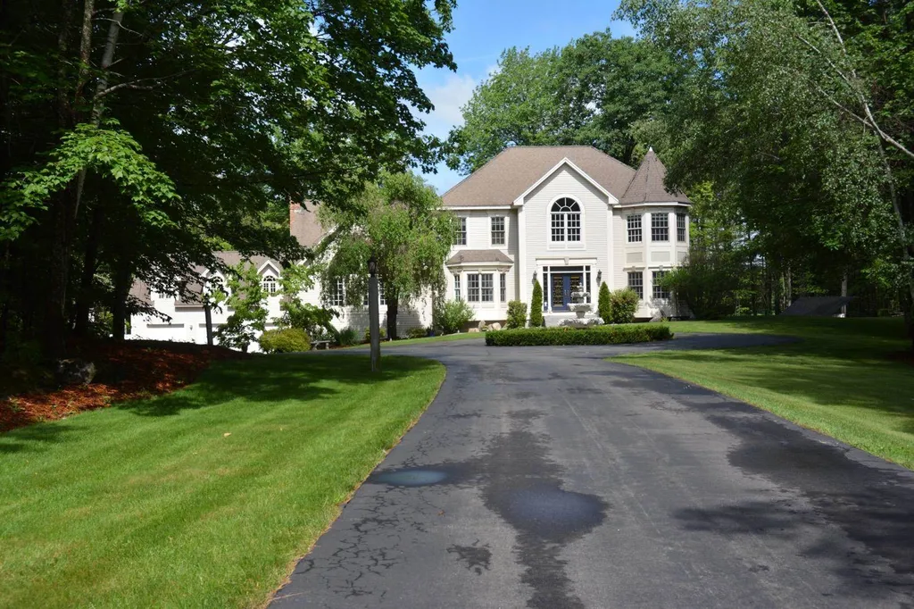 4 Birchview Drive Dunbarton NH 03046