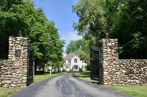 4 Birchview Drive Dunbarton NH 03046