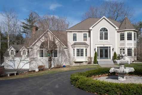 4 Birchview Drive Dunbarton NH 03046