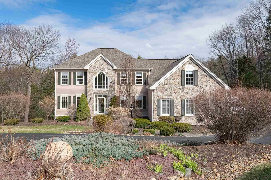 45 Barrington Road Bedford NH 03110
