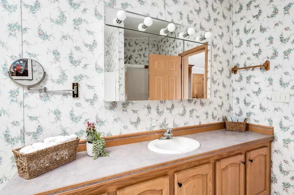80 Eagle Drive Rochester NH 03868